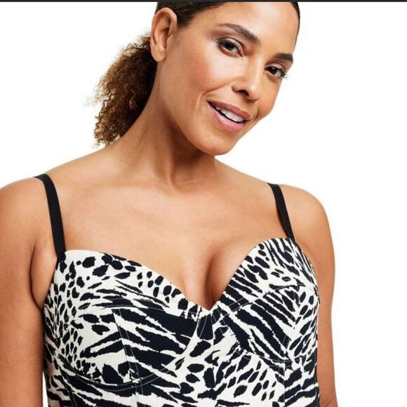 Women's Animal Print Bustier Midi Dress
Sergio Hudson x Target Black/White - Picture 3 of 3